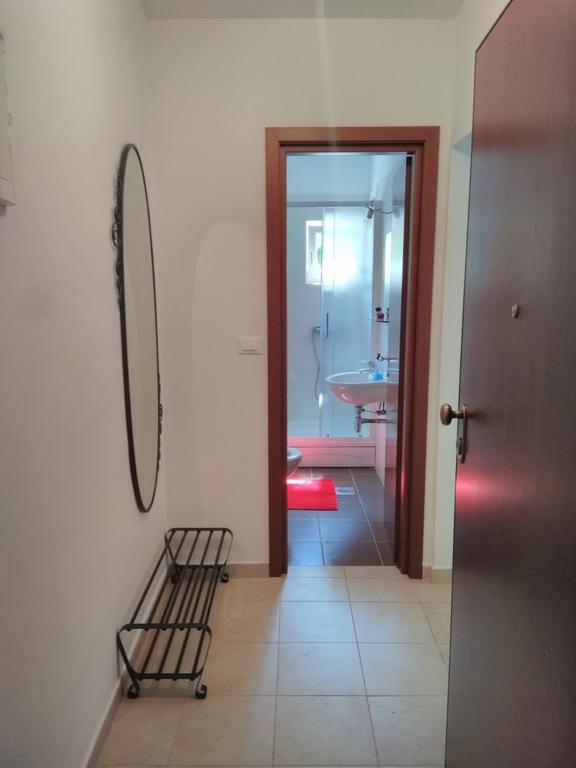 Apartment Violet Red Yellow Korcula Town